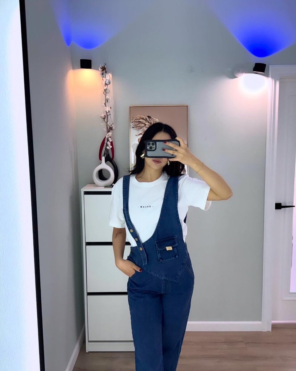 Новый джинсовый комбинезон