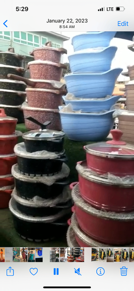 saucepans and other kitchen appliances