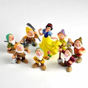 Figurines Blanche-Neige et Nains