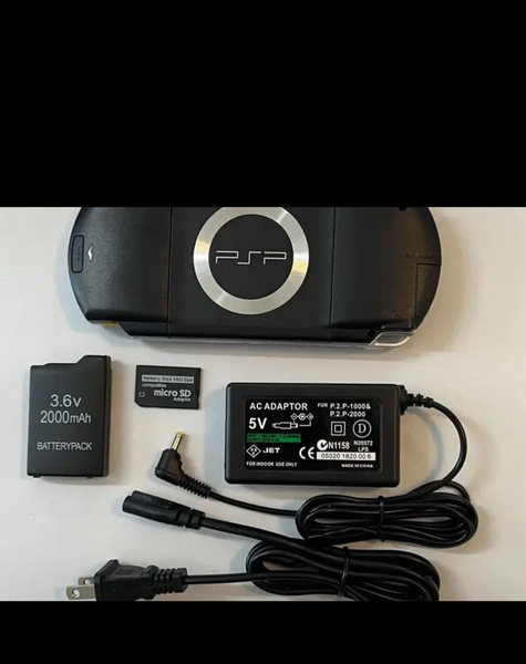 Console portable PSP avec accessoires