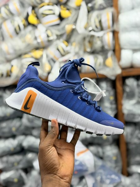 Baskets légères bleues