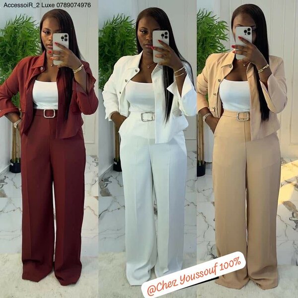 Chics ensemble des bureaucrate