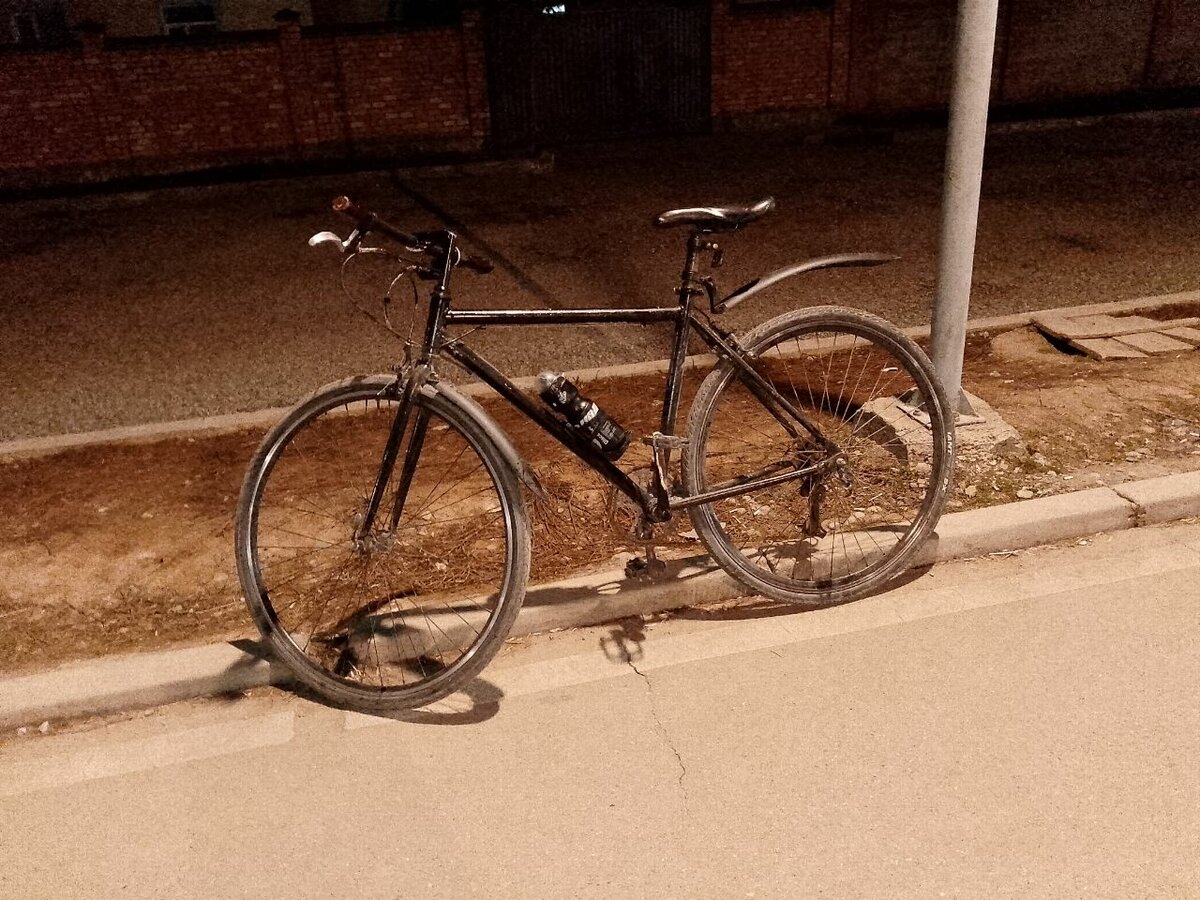 На продаже очен хорошый шоссейник почти новый срочная цена