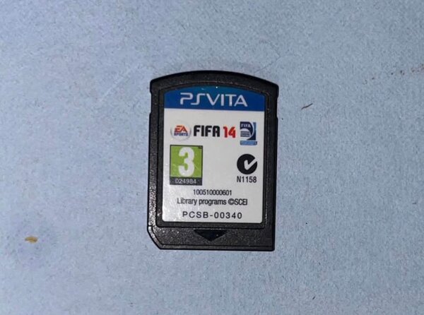Jeu PS Vita FIFA 14