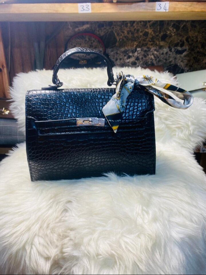 Élégant sac à main en cuir