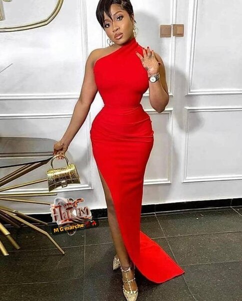 Robe Évasée Rouge Élégante