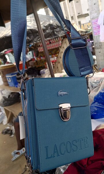 Sacoche bandoulière Lacoste tendance