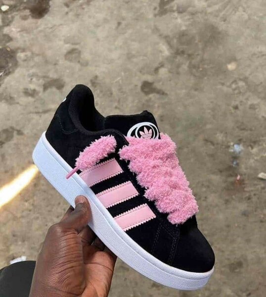 Baskets Noires à Lacets Roses