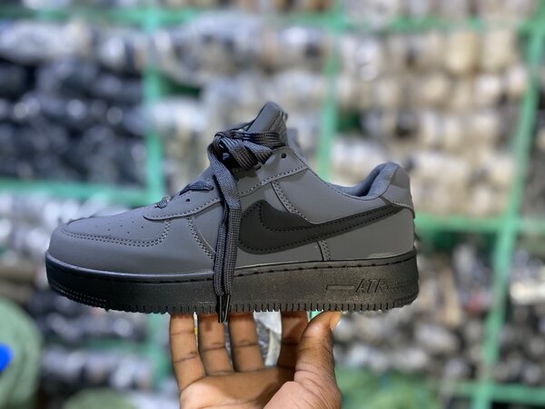 Baskets noires unisexes tendance