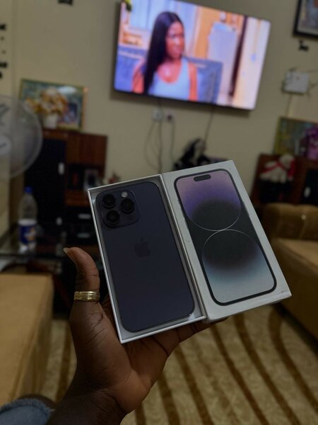 iPhone 14 pro 128 giga et 2puc