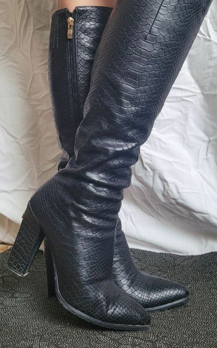 Королевские,кожа змеиная искус