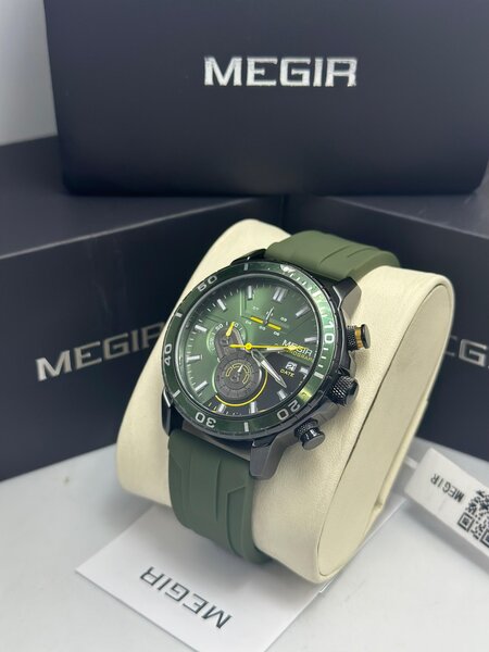 Montre sportive verte Megir