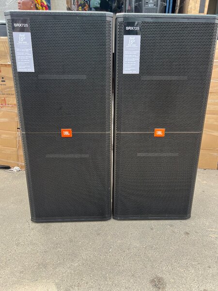 JBL SRX725 Dual 15" Speakers