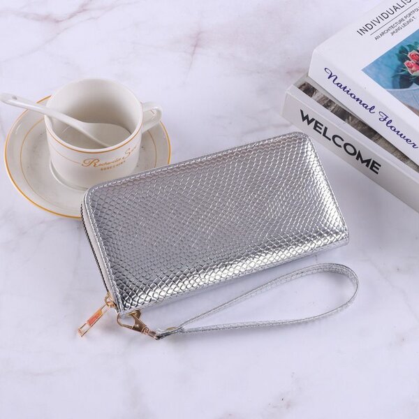 Portefeuille couleur argent