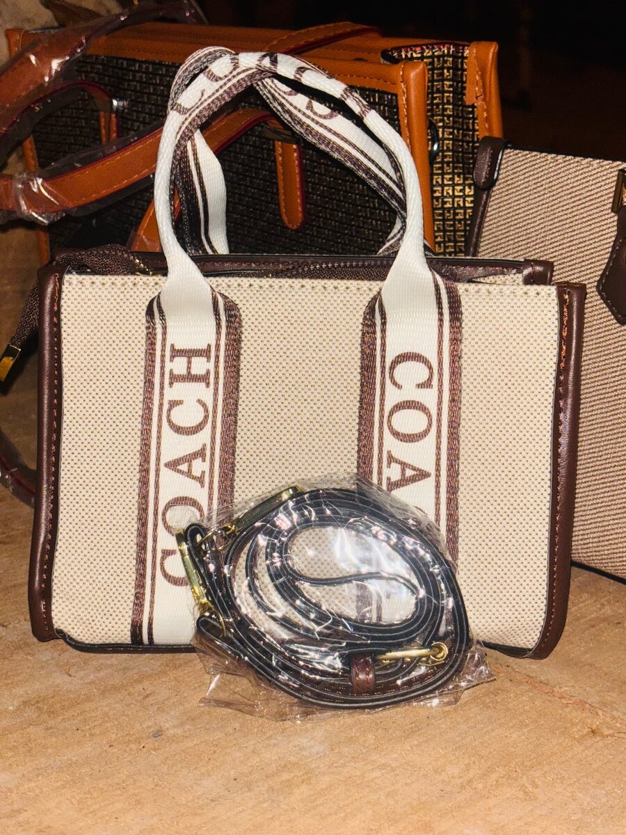 Sac à main élégant en toile