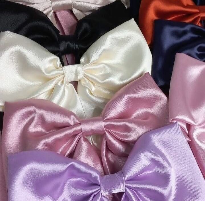 Hair bow and scrunchies