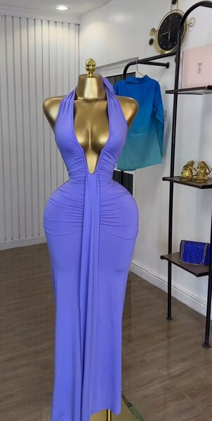 Robe Maxi Élégante Décolleté