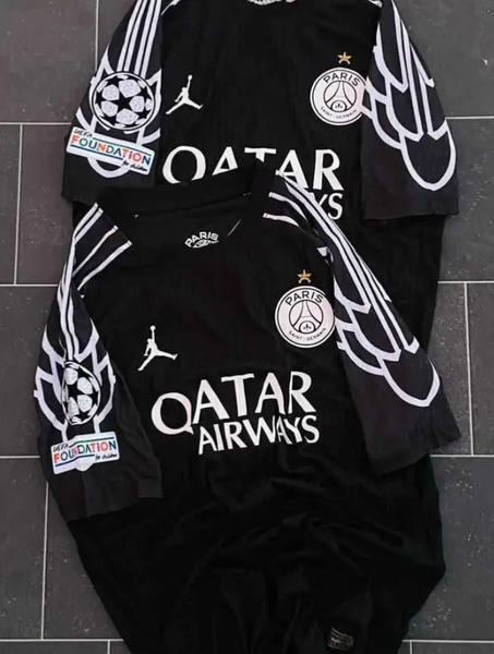 Maillots de football authentiques