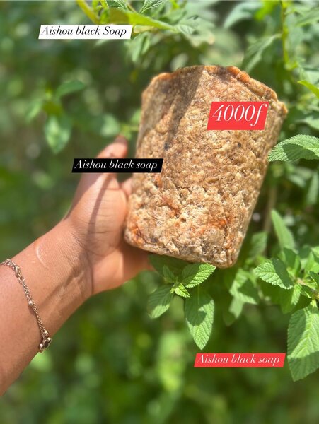 Savon noir du Nigeria brute à base d´huile de coco pressée à