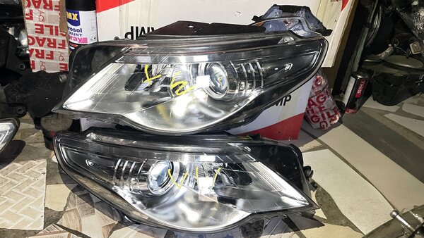 Passat CC headlight charger type