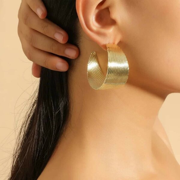 Boucles d'oreilles élégantes or