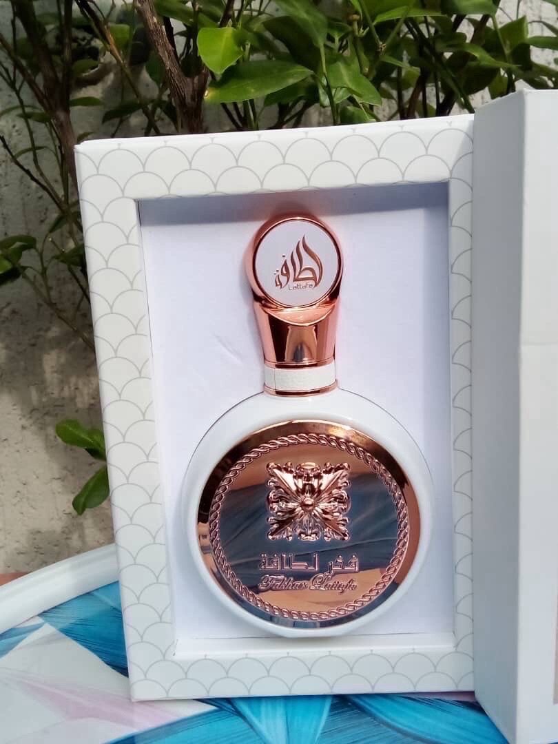 Parfum Fakhar de Lattafa