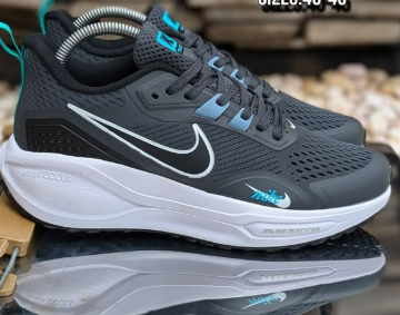 Nike structure trainers