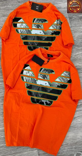 T-shirts orange avec motif