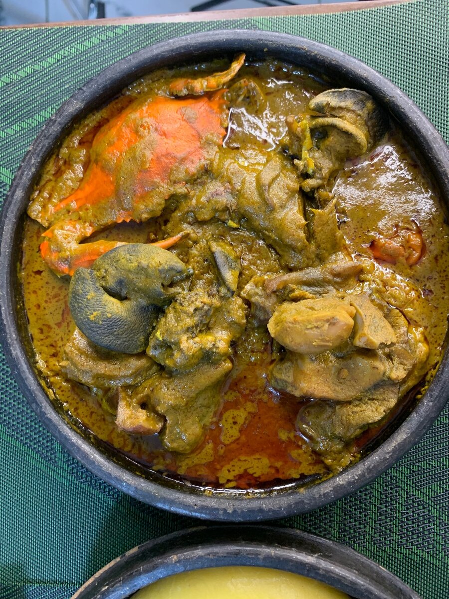 Foutou banane sauce graine