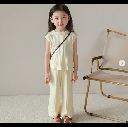 Двойка для девочек белая