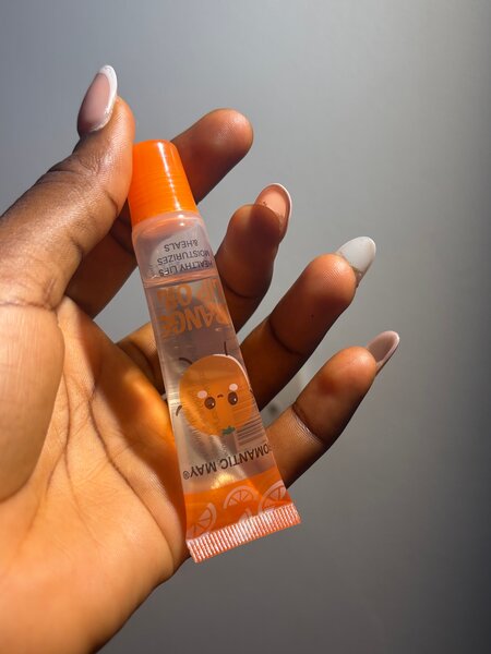 Gloss à lèvres orange