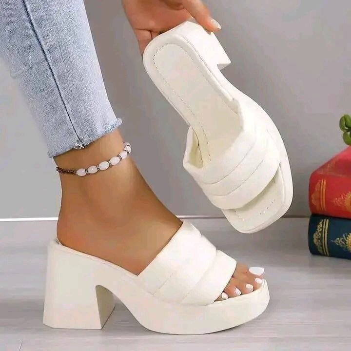 Sandales à talons épais