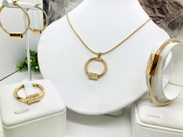 Bijou femme très Bonne qualité