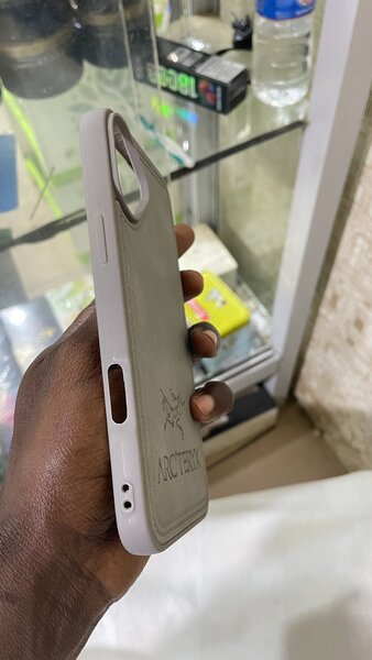 Coque iPhone 16 Plus Arc'teryx