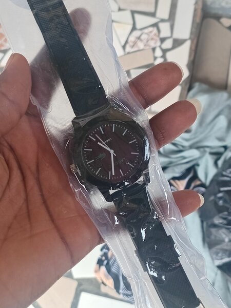 Montres élégantes unisexes