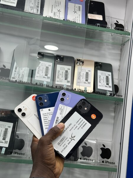 iPhone 12 simple 64Giga