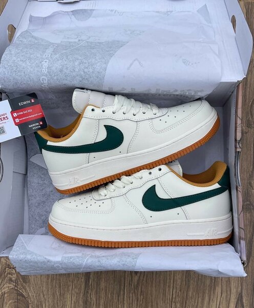 NIKE AIRFORCE LOW CREAM