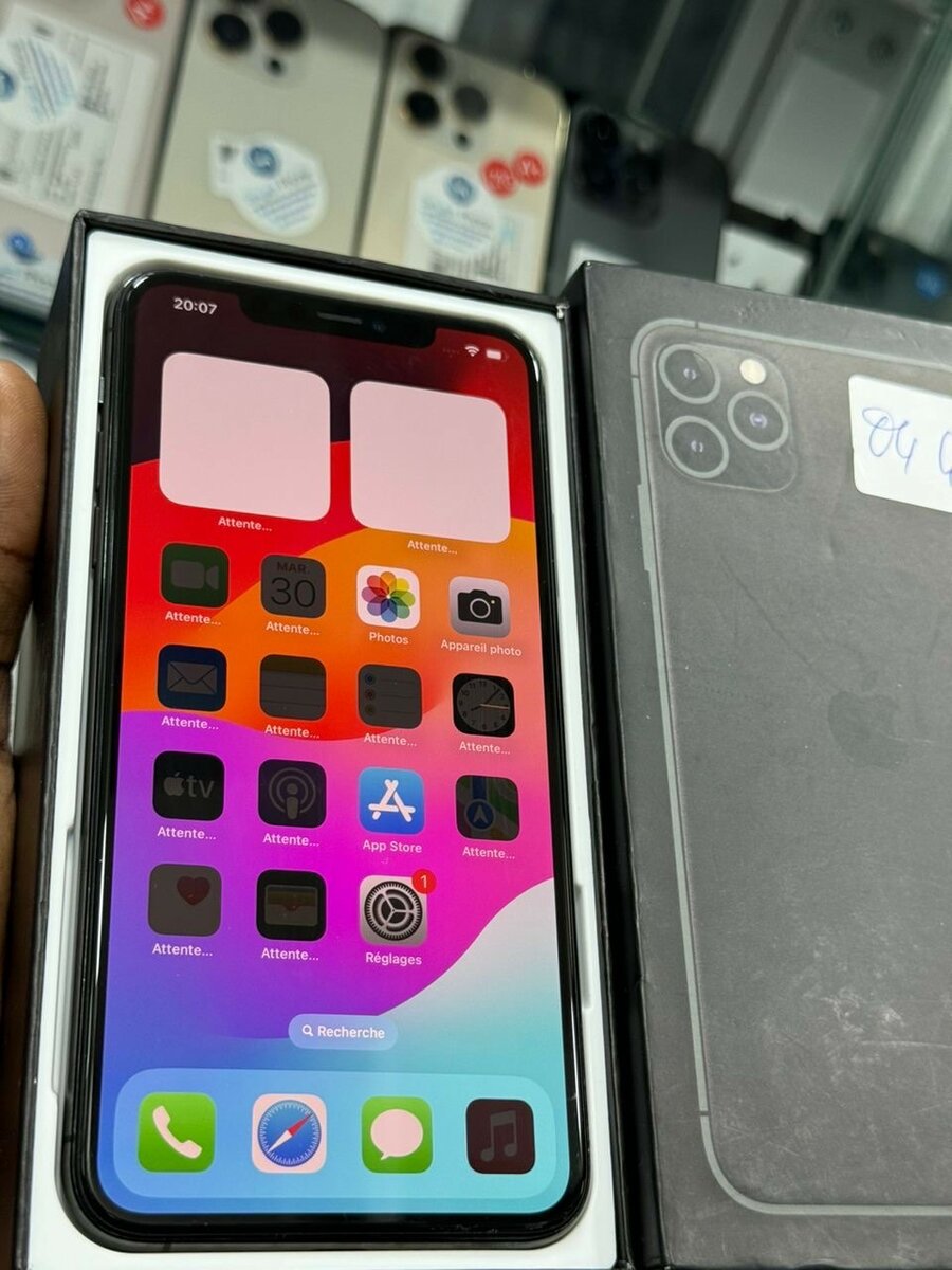 iPhone 11pro Max 256Giga quasi neuf