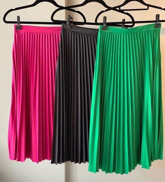 Satin pleated skirt