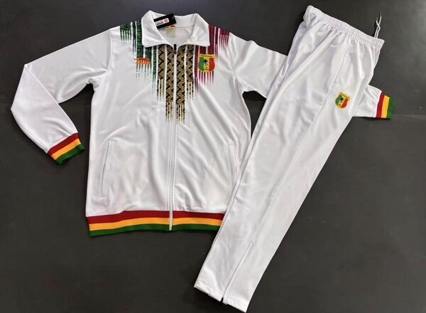 Survêtement blanc africain