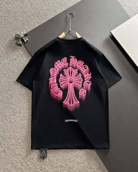 T-shirt noir homme avec motif