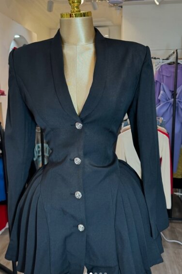 Charming women's dress Size : 8-12 color black