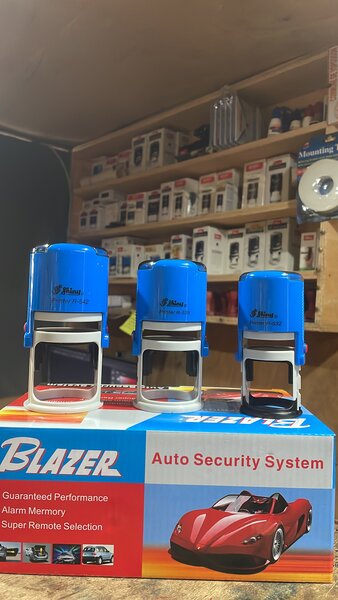 Tampons encreurs rectangulaires et ronds