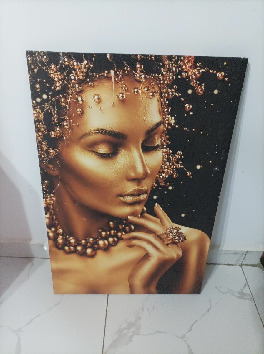 Tableau portrait femme dorée élégante