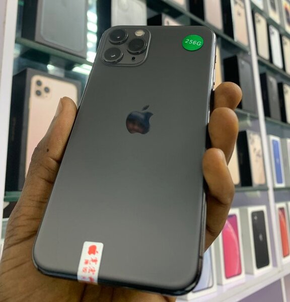Pre Owned iPhone 11 pro max 256GB Temporal