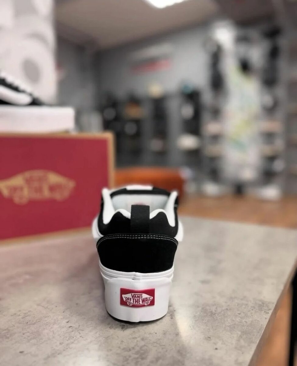 Vans Sneakers Noirs et Blancs