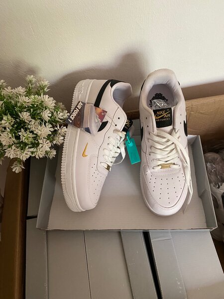 Air Force 1 sneakers