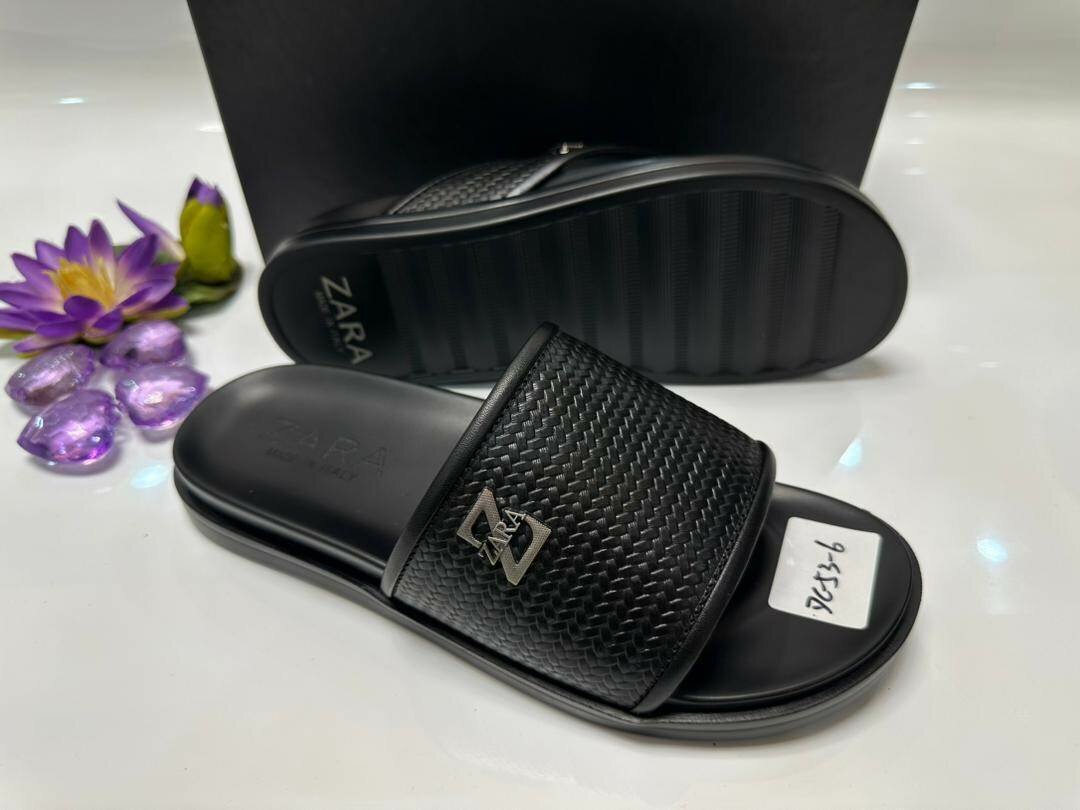 CLAQUETTE SANDALE ZARA