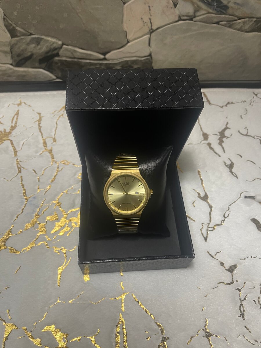 Luxe montre dorée homme