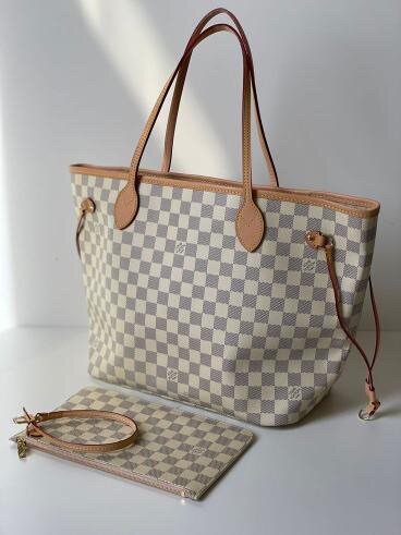 Luis vuitton hand bags